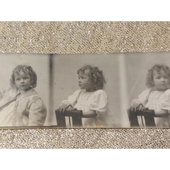 1920s Antique 4 Photo Booth Photos Uncut Strip Young Girl/Child Large Curls Hair - Picture 3 of 8